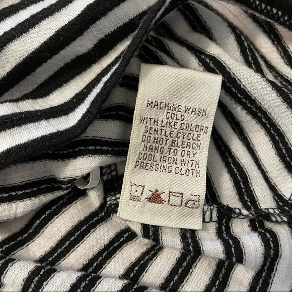 Max Studio MSSP Black and White Stripes Knit Elastic Top Off the Shoulder Top. M - Picture 10 of 10